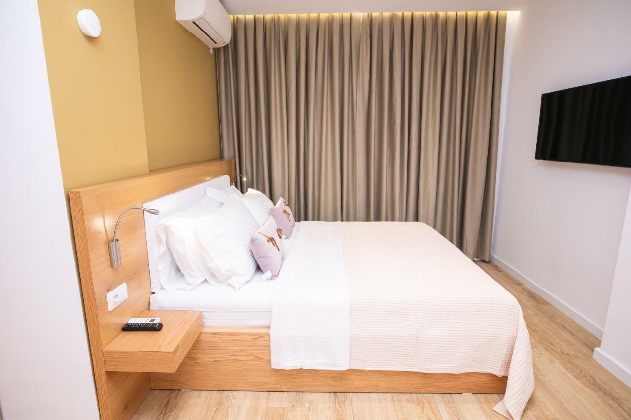 טיראנה Hotel Elior מראה חיצוני תמונה